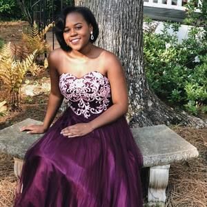 Meet your Posher, Nailah